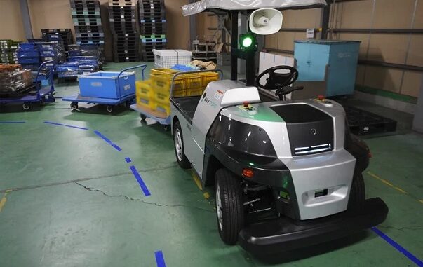 浜名梱包の磐田営業所で稼働する「eve auto」