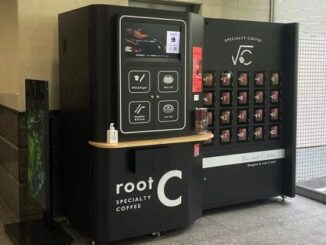 ニチレイ明石町ビルに設置したAIカフェロボット「root C」