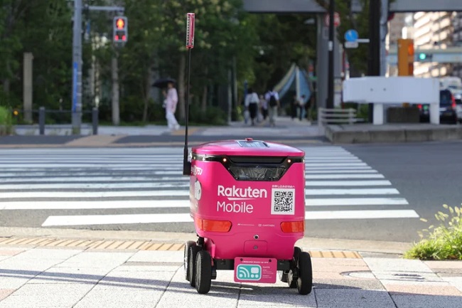 1107rakuten4 - 楽天、東京でスーパーや飲食店の商品を自動配送するロボットサービス開始