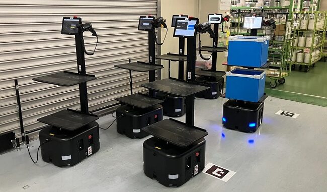0529rapyutarobotics パナソニックインダストリーの森田物流倉庫で稼働するピッキングアシストロボット「ラピュタPA-AMR」