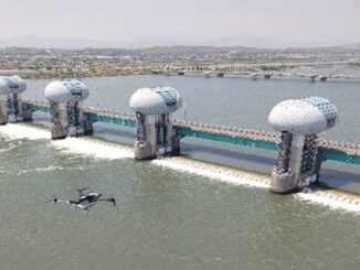 巡視飛行するドローン「Skydio X10」