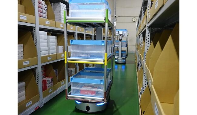 オートバックスセブンに採用されたAMR「PEER 100」