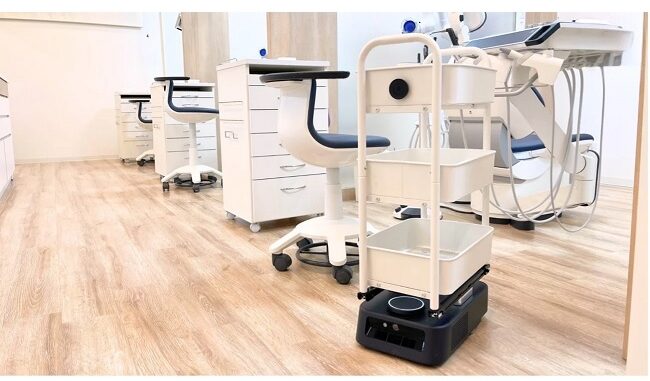 幅260mmの自律搬送ロボット「カチャカスリム」