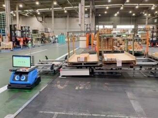 関東物流センターで稼働する「Neibo（ネイボ）パワフルロボット」