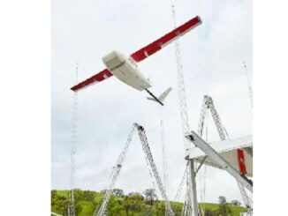 配送で使用する米ジップラインの固定翼ドローン