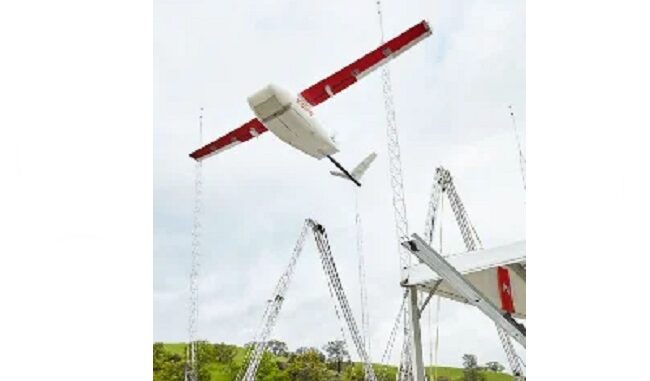 配送で使用する米ジップラインの固定翼ドローン