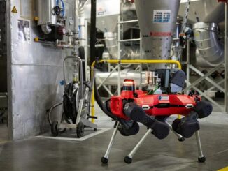 現場でガス漏れの検出作業を行う、エニボティクスの点検ロボット「ANYmal（アニマル）」