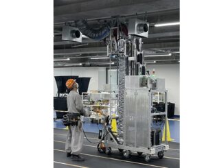 フレキシブルダクト施工支援ロボット