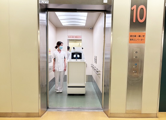 川崎重工業、神戸大学病院が配送ロボット「FORRO」運用開始 医療従事者の業務を軽減 0303kawasaki2 - 川崎重工業、神戸大学病院が配送ロボット「FORRO」運用開始 医療従事者の業務を軽減