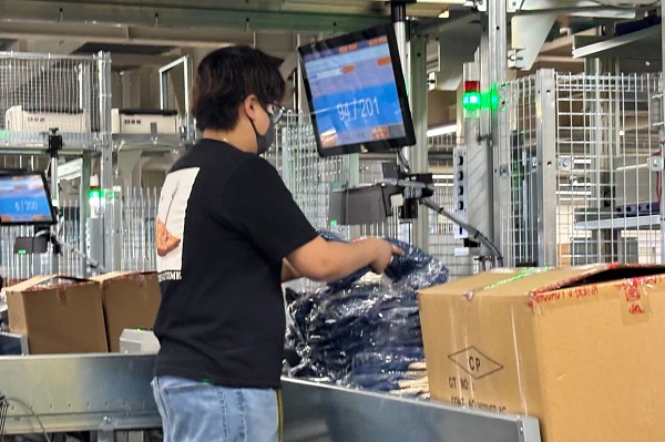 クロスプラス、小型仕分けロボット「SOTR-S」導入 作業効率3倍に向上 0304crossplus3 - クロスプラス、小型仕分けロボット「SOTR-S」導入 作業効率3倍に向上