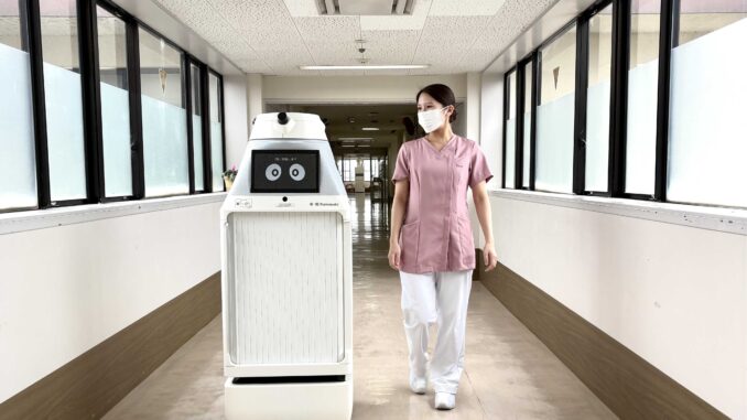 院内を走行する「FORRO（フォーロ）」