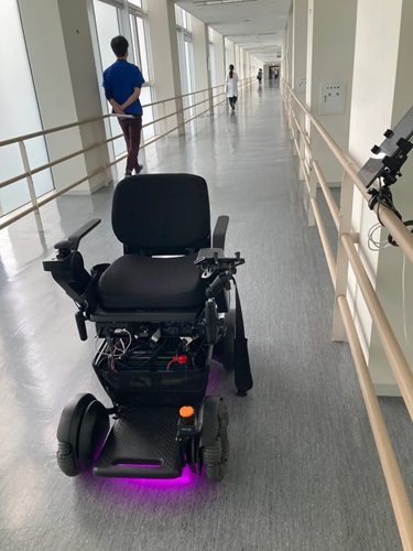 ビー・アンド・プラス、東京女子医科大病院が院内搬送用の電動車いすにワイヤレス充電導入 0403bandbplus2 - ビー・アンド・プラス、東京女子医科大病院が院内搬送用の電動車いすにワイヤレス充電導入