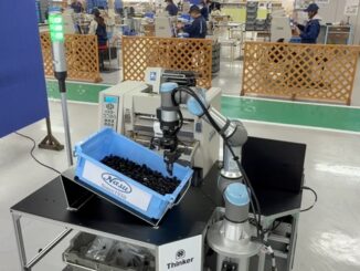 那須梱包が導入したバラ積みピッキングロボット「シンカー Model A（モデルエー）」