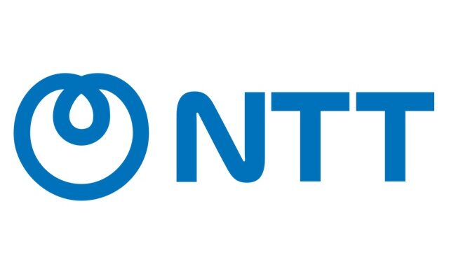 NTT、クボタ、ドコモと山間部でもロボット農機の遠隔操作可能にする通信技術を実証
