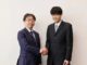 （左から）加賀邦彦・三菱電機執行役副社長兼CTOと、古田貴之・千葉工業大学常任理事・未来ロボット技術研究センター所長