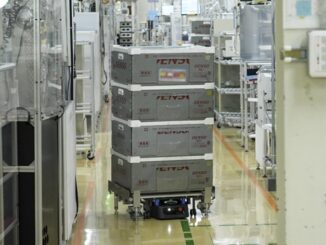 デンソーの高棚製作所に導入された小型AMR「カチャカプロ」