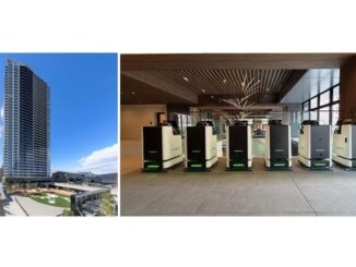 （左から）プラウドタワー相模大野クロスと掃除ロボット「STRIVER II」