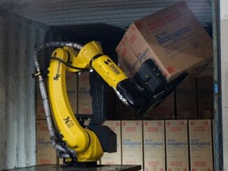 サンワサプライが西日本物流センターに導入したAI荷下ろしロボット「RockyOne」