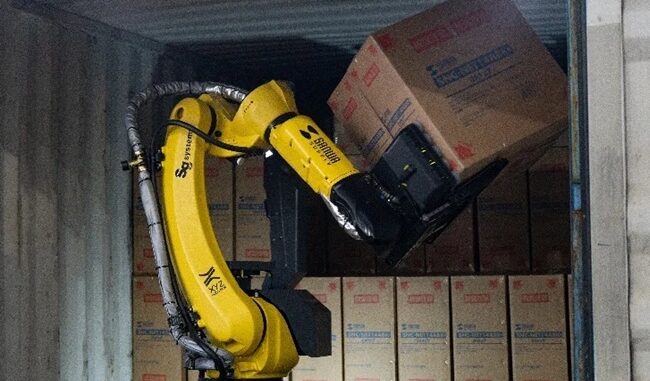 サンワサプライが西日本物流センターに導入したAI荷下ろしロボット「RockyOne」