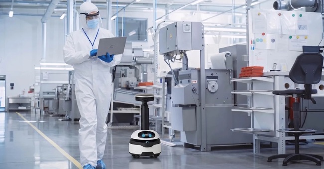 「ISOクラス4」のクリーンルームで運用に適した水準であることを確認した点検ロボット「ugo mini（ユーゴー・ミニ）」
