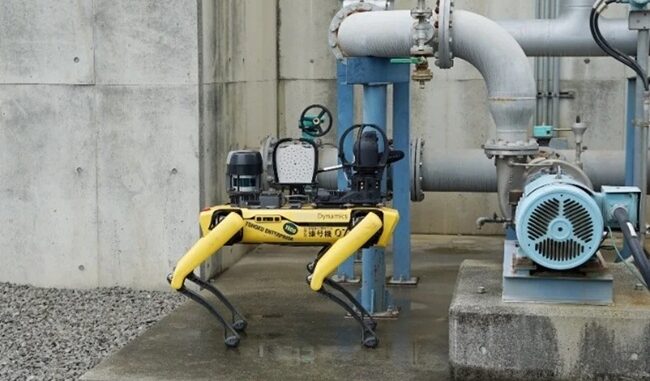 堺製油所で実施した四足歩行ロボット「Spot」による設備データ取得の様子