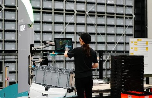 トラスコ中山、プラネット愛知で仏エグゾテックの自動倉庫システム「Skypod」本格運用 0804trasco2 - トラスコ中山、プラネット愛知で仏エグゾテックの自動倉庫システム「Skypod」本格運用