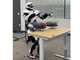 約22.7kgのカゴを両手で持ち上げるヒューマノイドロボット「Kaleido9」